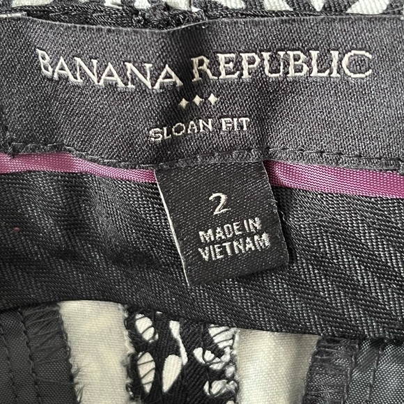 Banana Republic Sloan Crop Ankle Length Pants Slacks Black White Floral New 2 - Picture 8 of 12